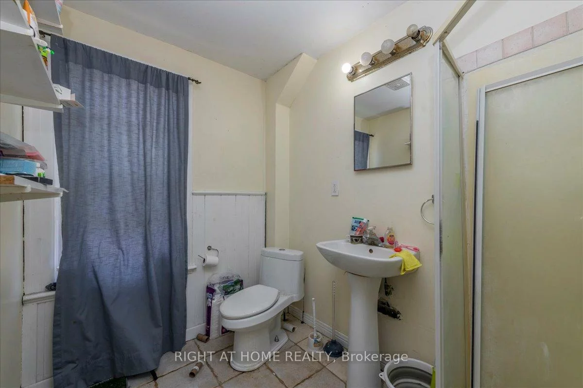 29, Peel, Codrington, Barrie