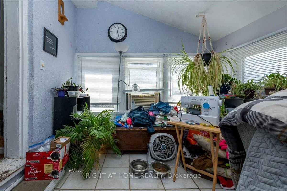 29, Peel, Codrington, Barrie