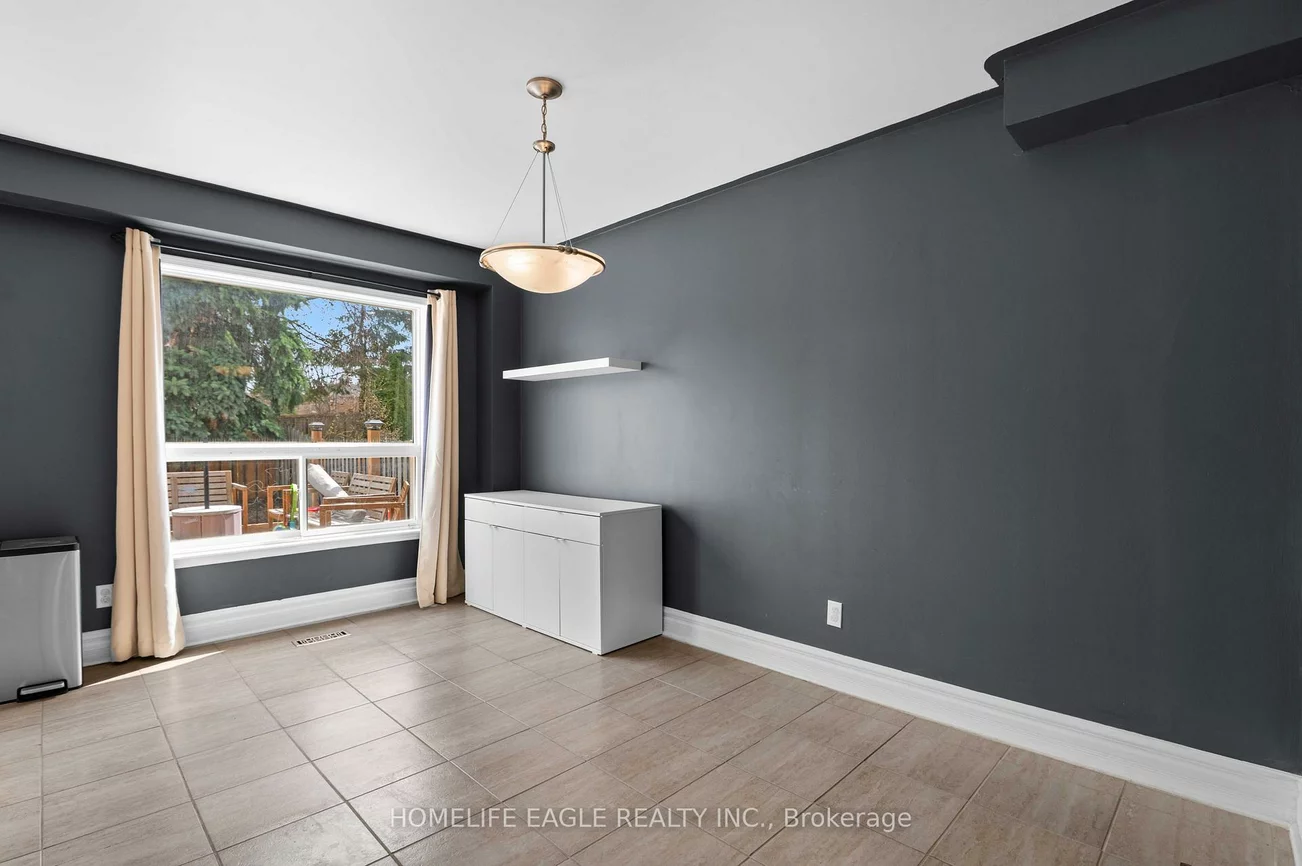 273, Ferndale, Ardagh, Barrie