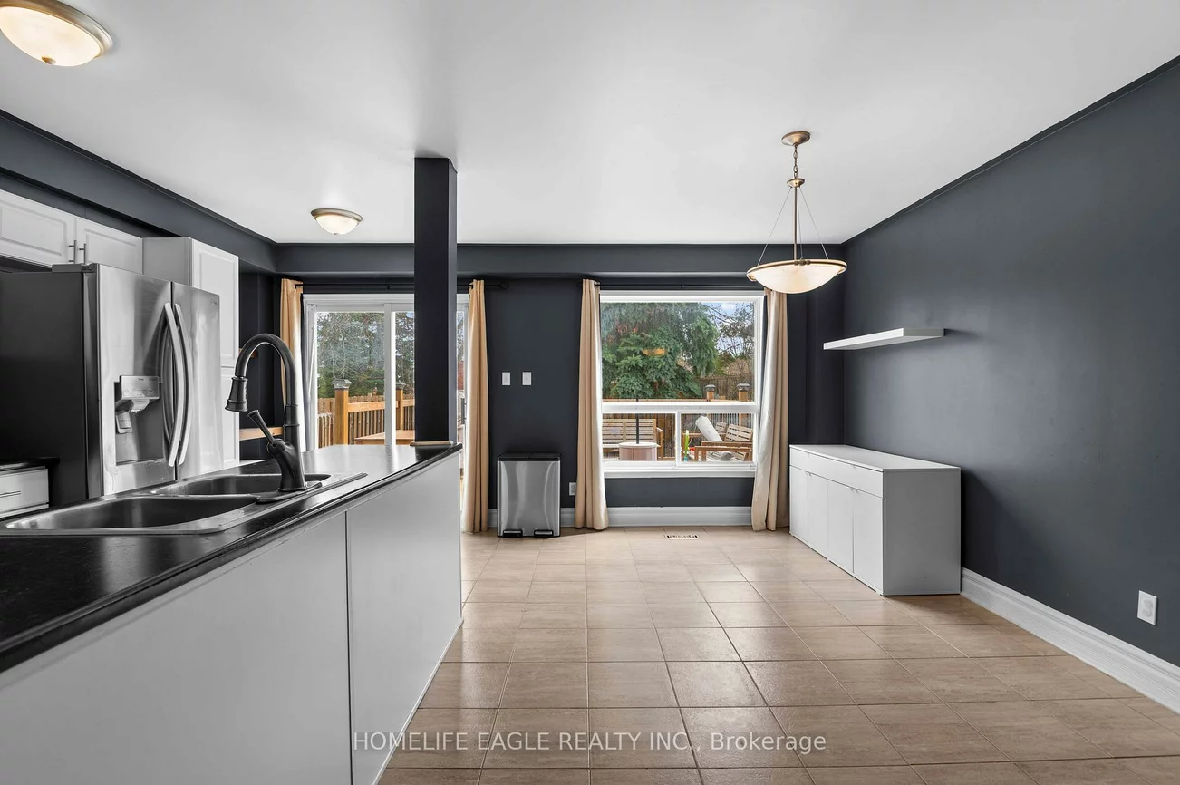 273, Ferndale, Ardagh, Barrie