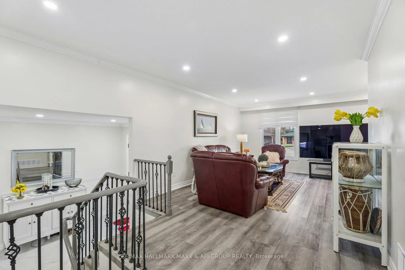 11, Charlotte, Letitia Heights, Barrie