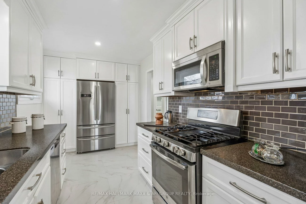 11, Charlotte, Letitia Heights, Barrie