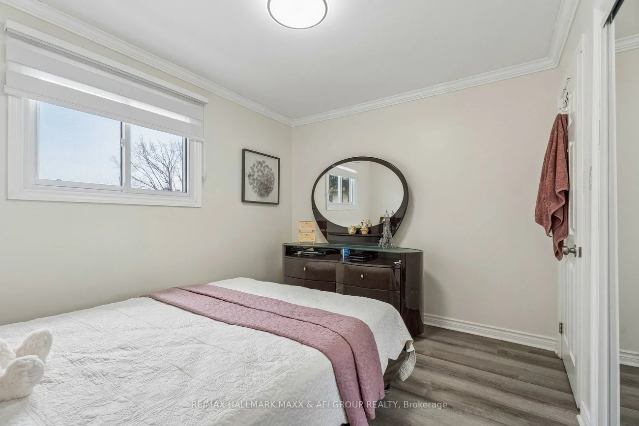 11, Charlotte, Letitia Heights, Barrie