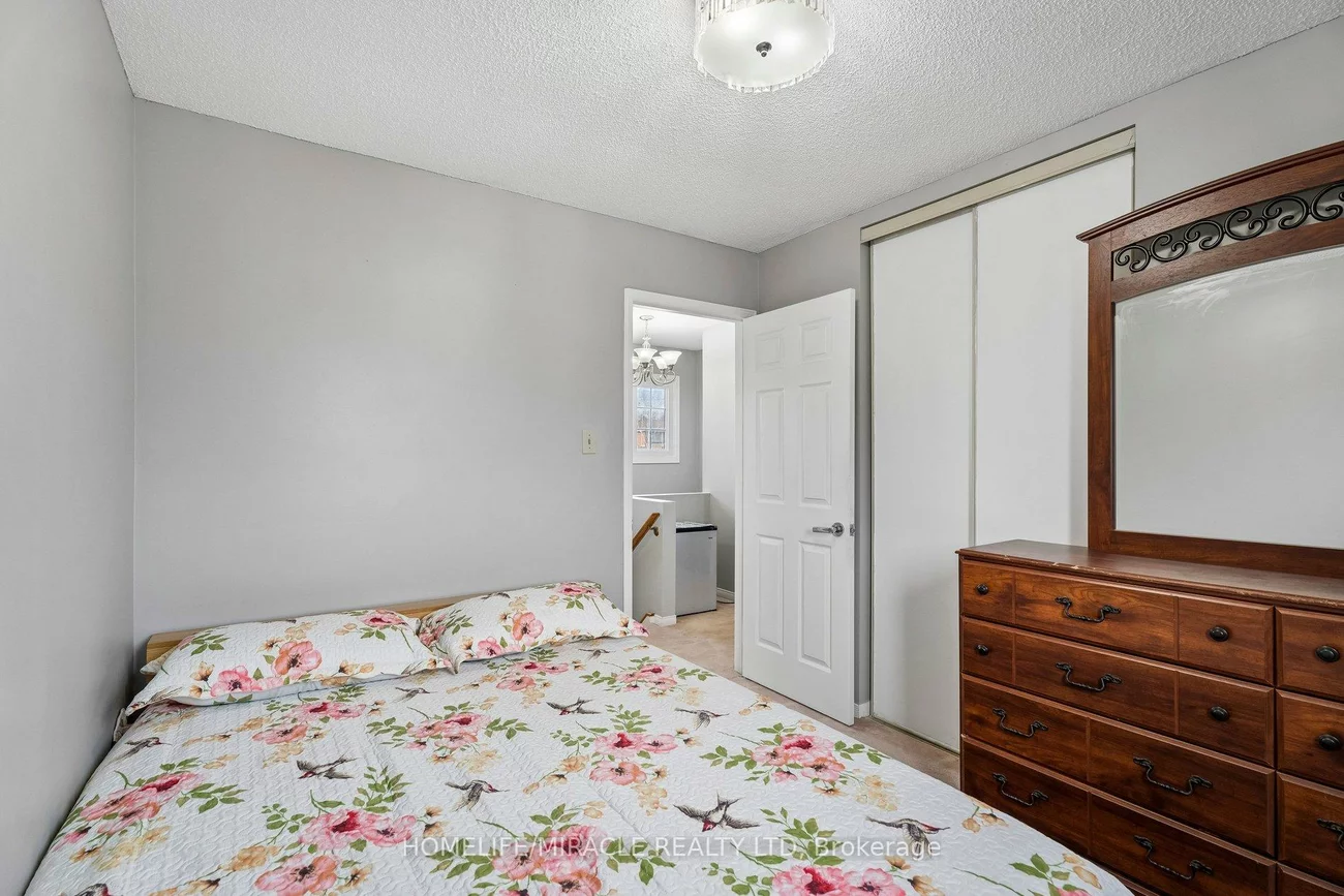 77, Livingstone, Sunnidale, Barrie