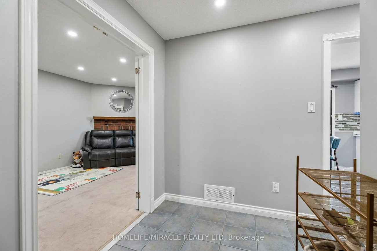 77, Livingstone, Sunnidale, Barrie