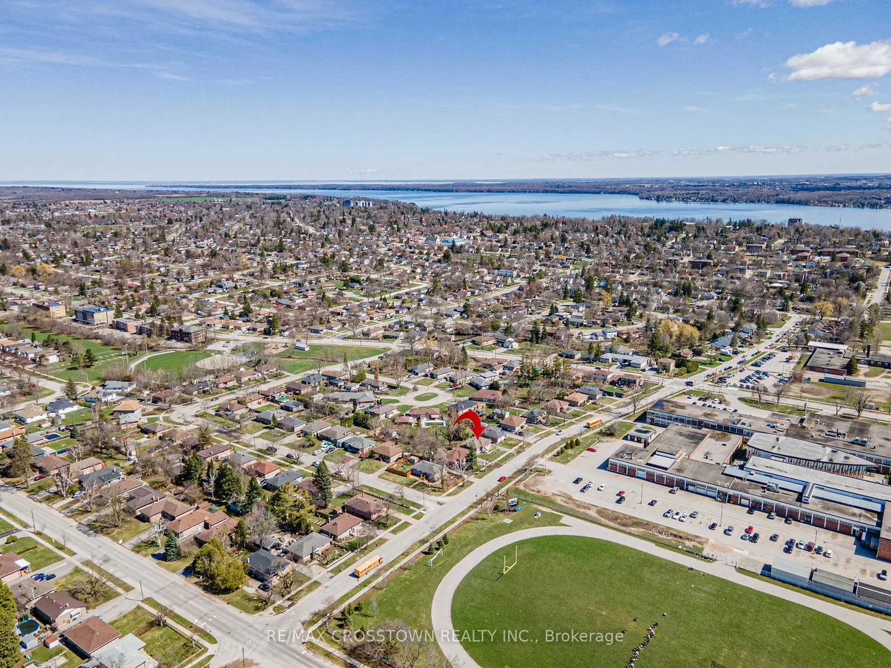 55, Davidson, Wellington, Barrie