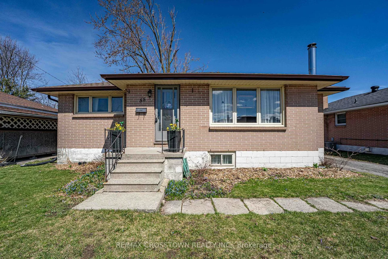 55, Davidson, Wellington, Barrie