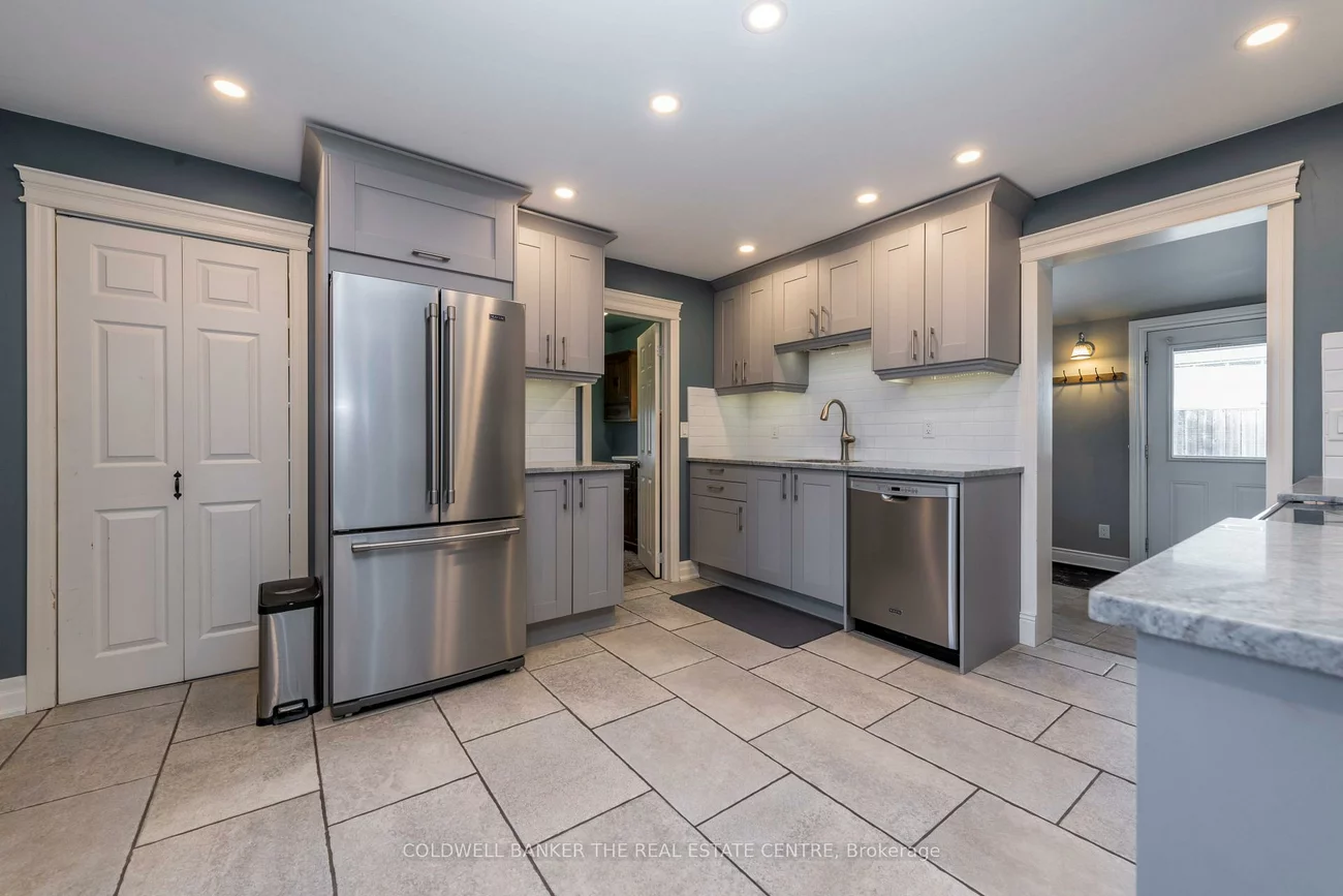 46, Park, Queen's Park, Barrie