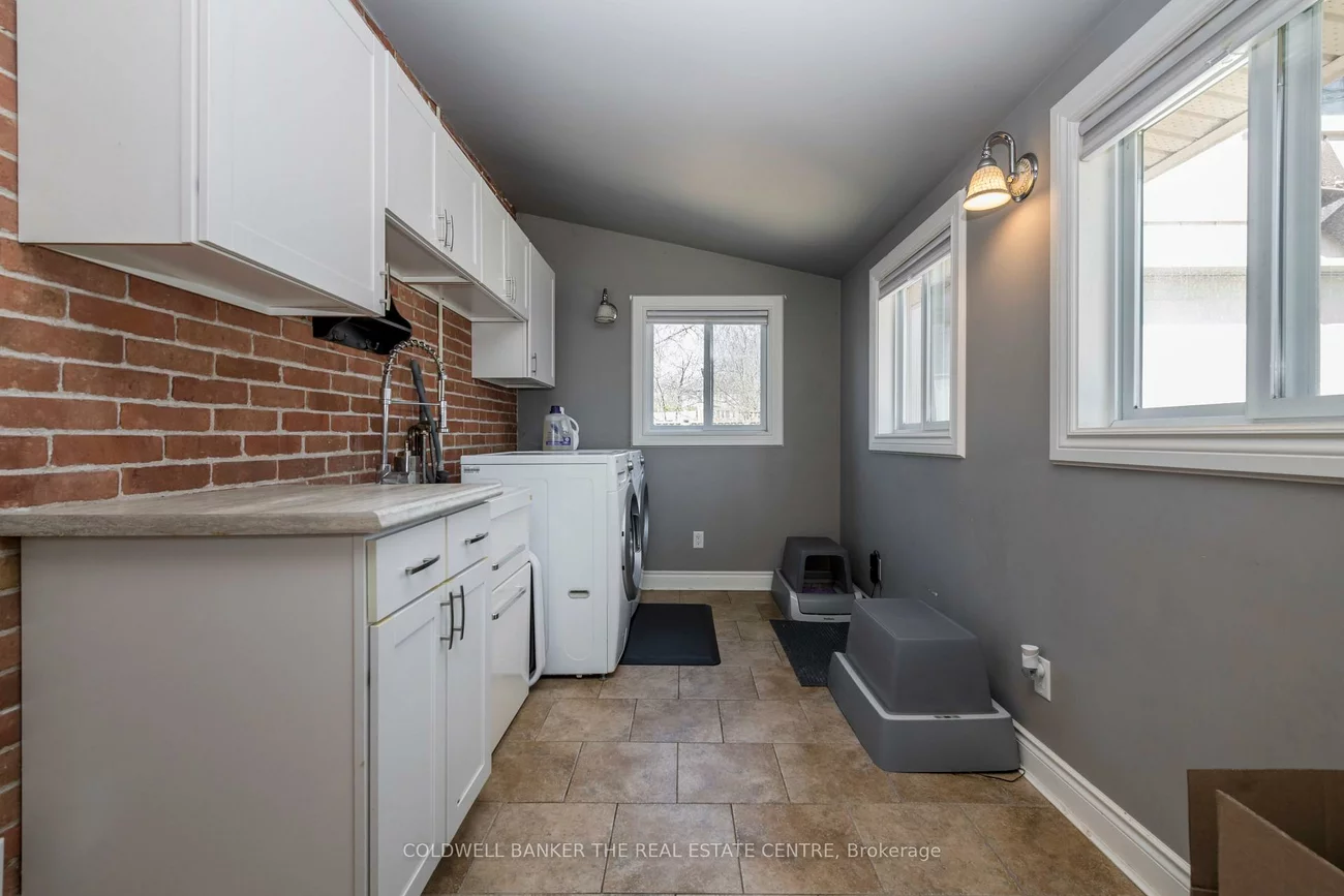 46, Park, Queen's Park, Barrie