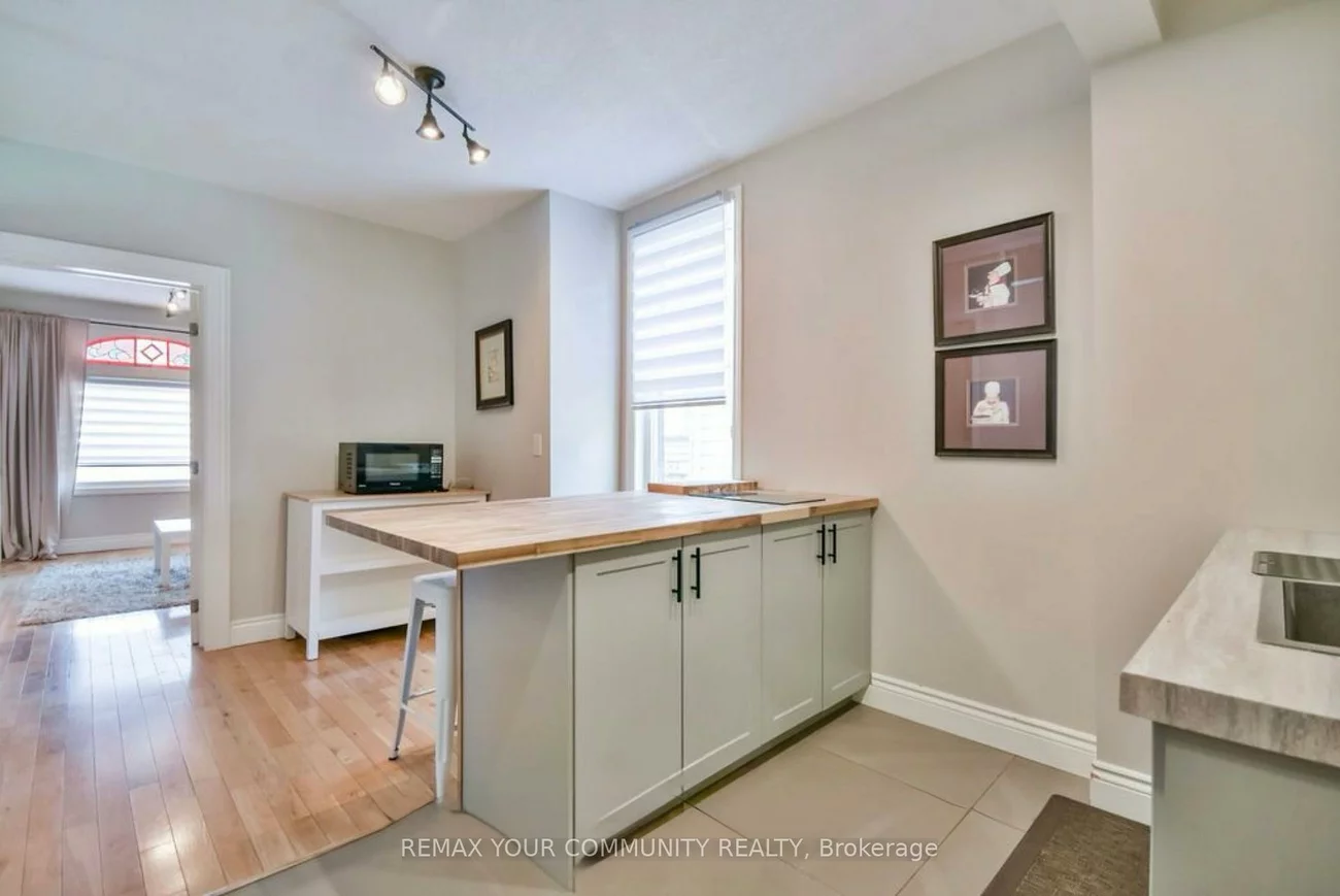 30, Tiffin, Allandale Centre, Barrie