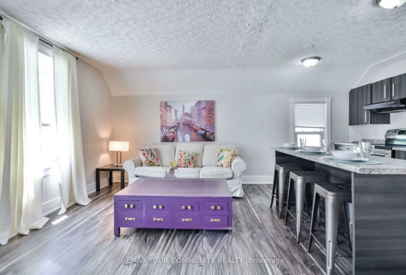 30, Tiffin, Allandale Centre, Barrie