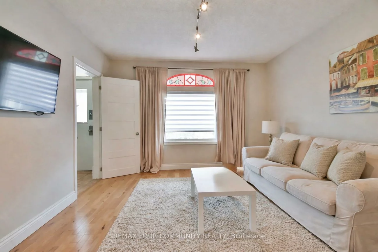 30, Tiffin, Allandale Centre, Barrie