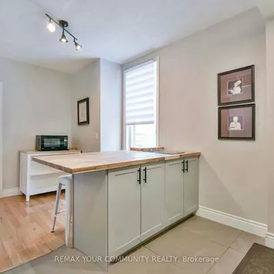 30, Tiffin, Allandale Centre, Barrie