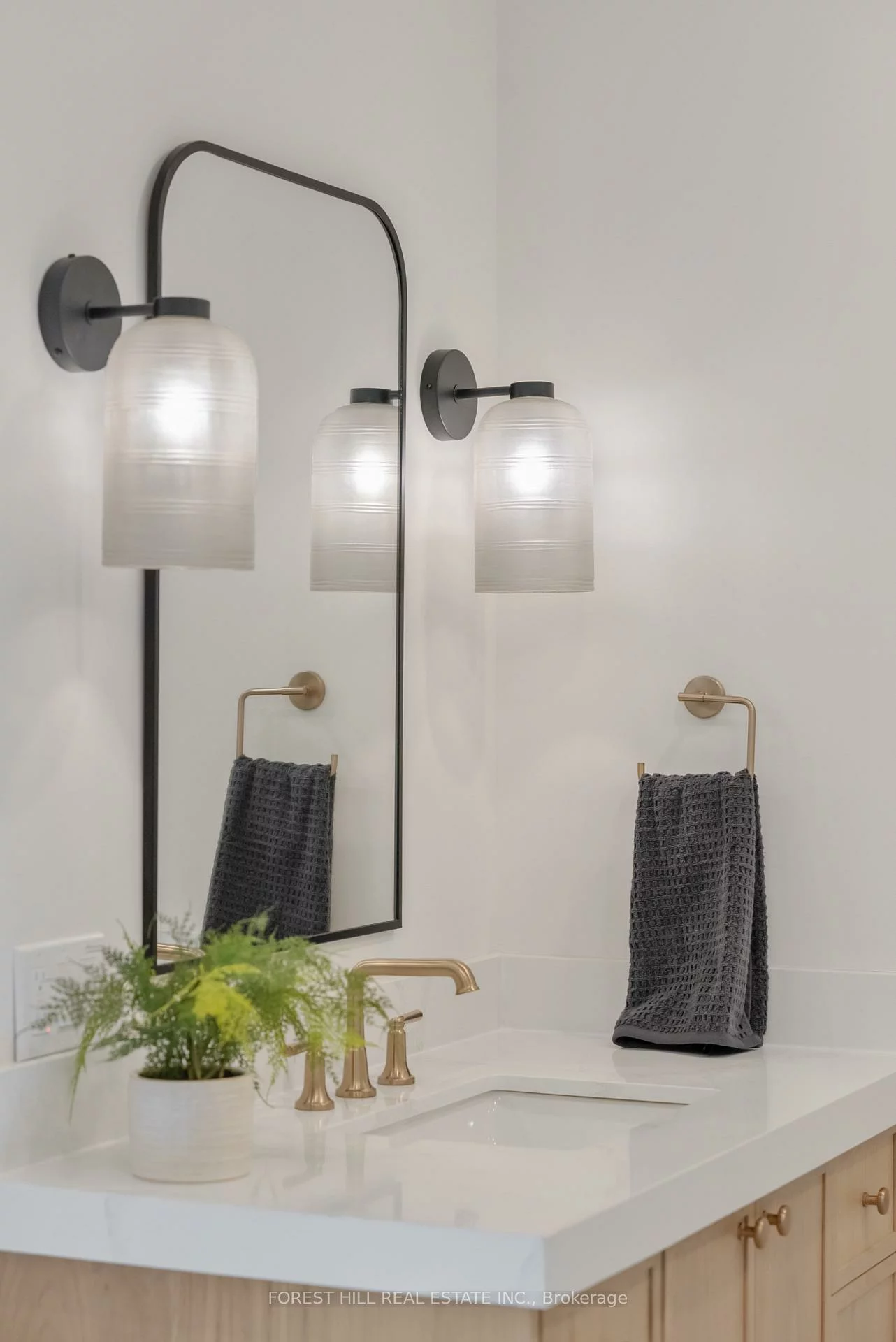 271, Codrington, Codrington, Barrie