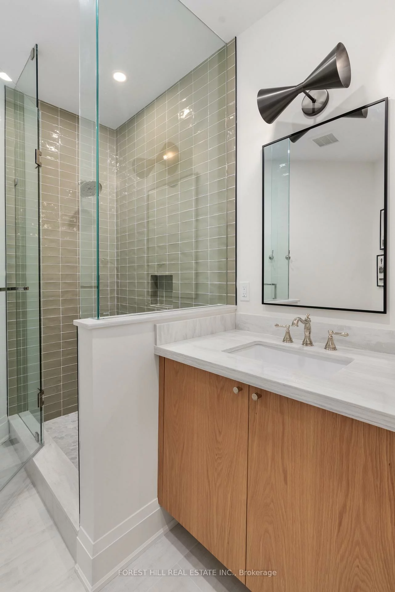 271, Codrington, Codrington, Barrie