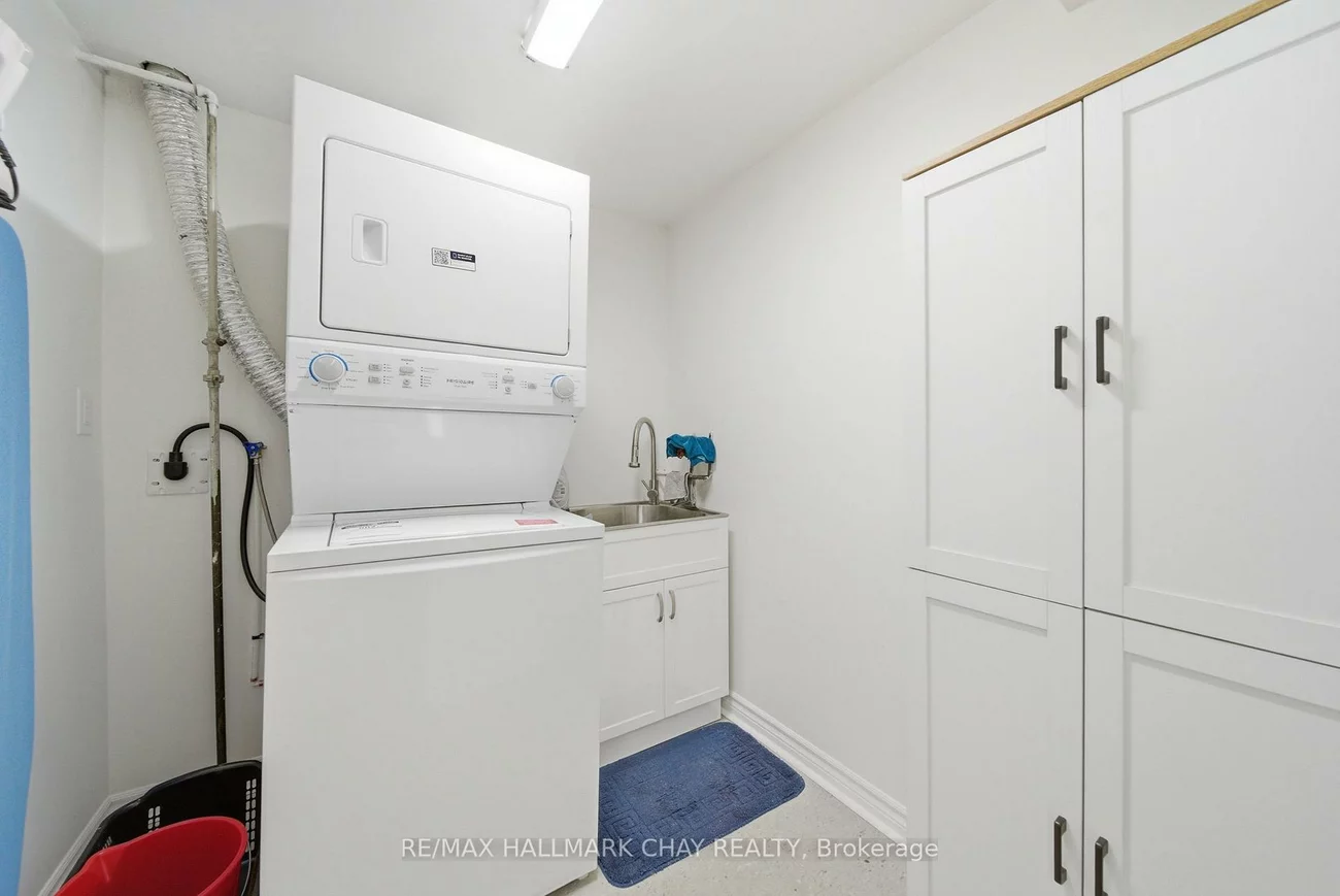 5, Austen, Letitia Heights, Barrie