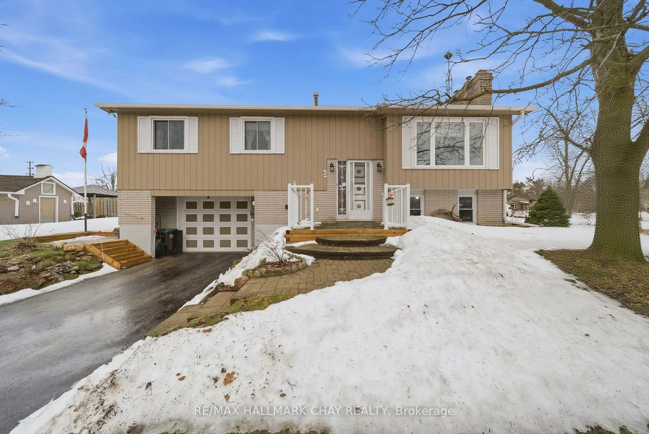 5, Austen, Letitia Heights, Barrie