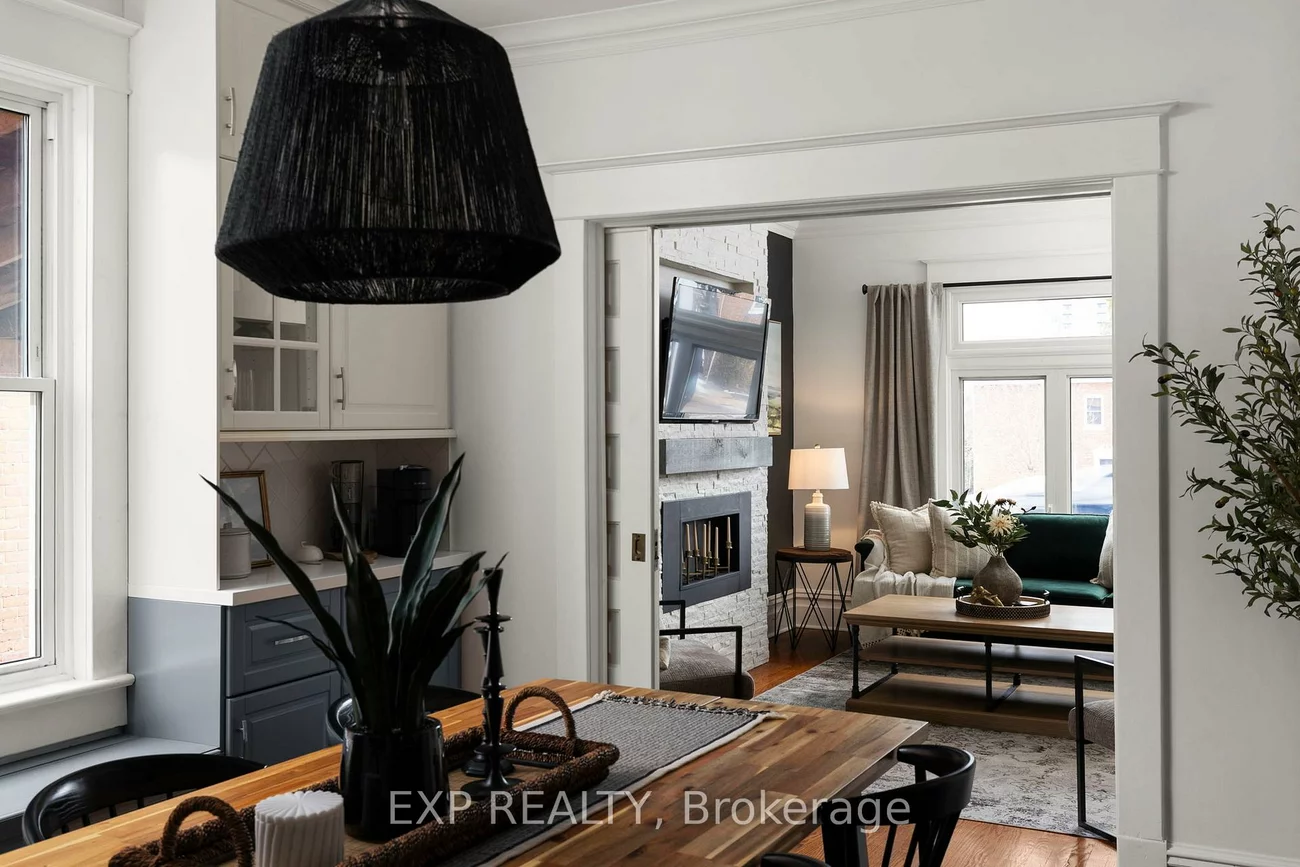 36, Sophia, Queen's Park, Barrie