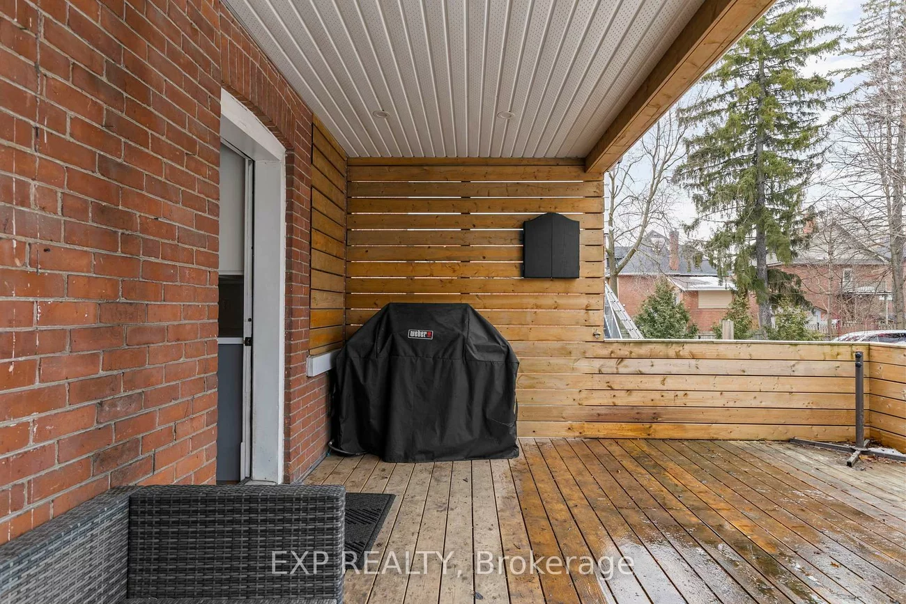 36, Sophia, Queen's Park, Barrie