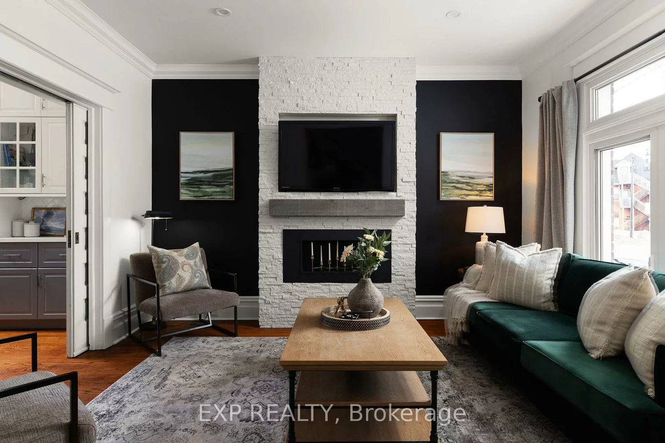 36, Sophia, Queen's Park, Barrie