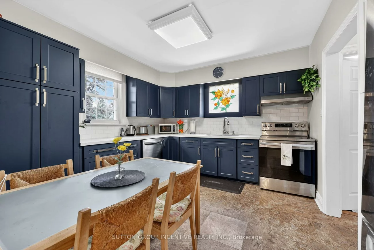 32, Adelaide, Allandale, Barrie