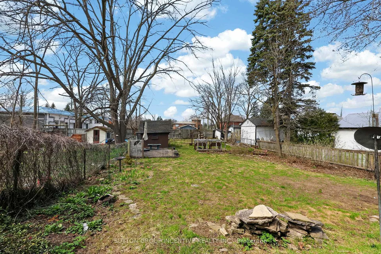 32, Adelaide, Allandale, Barrie