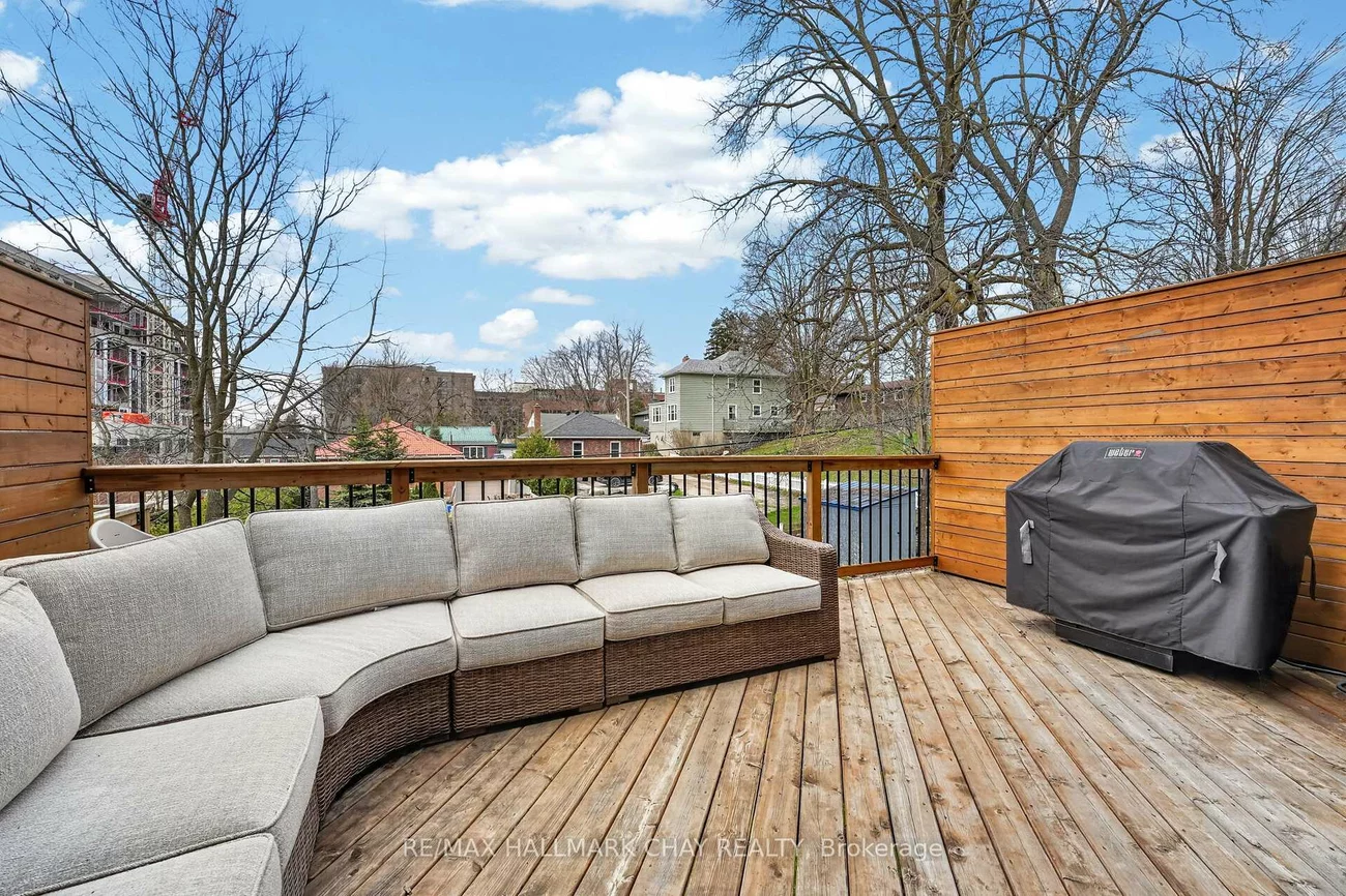 84, Clapperton, Codrington, Barrie