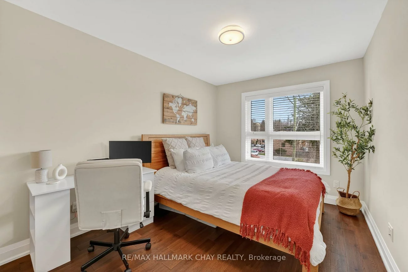 84, Clapperton, Codrington, Barrie