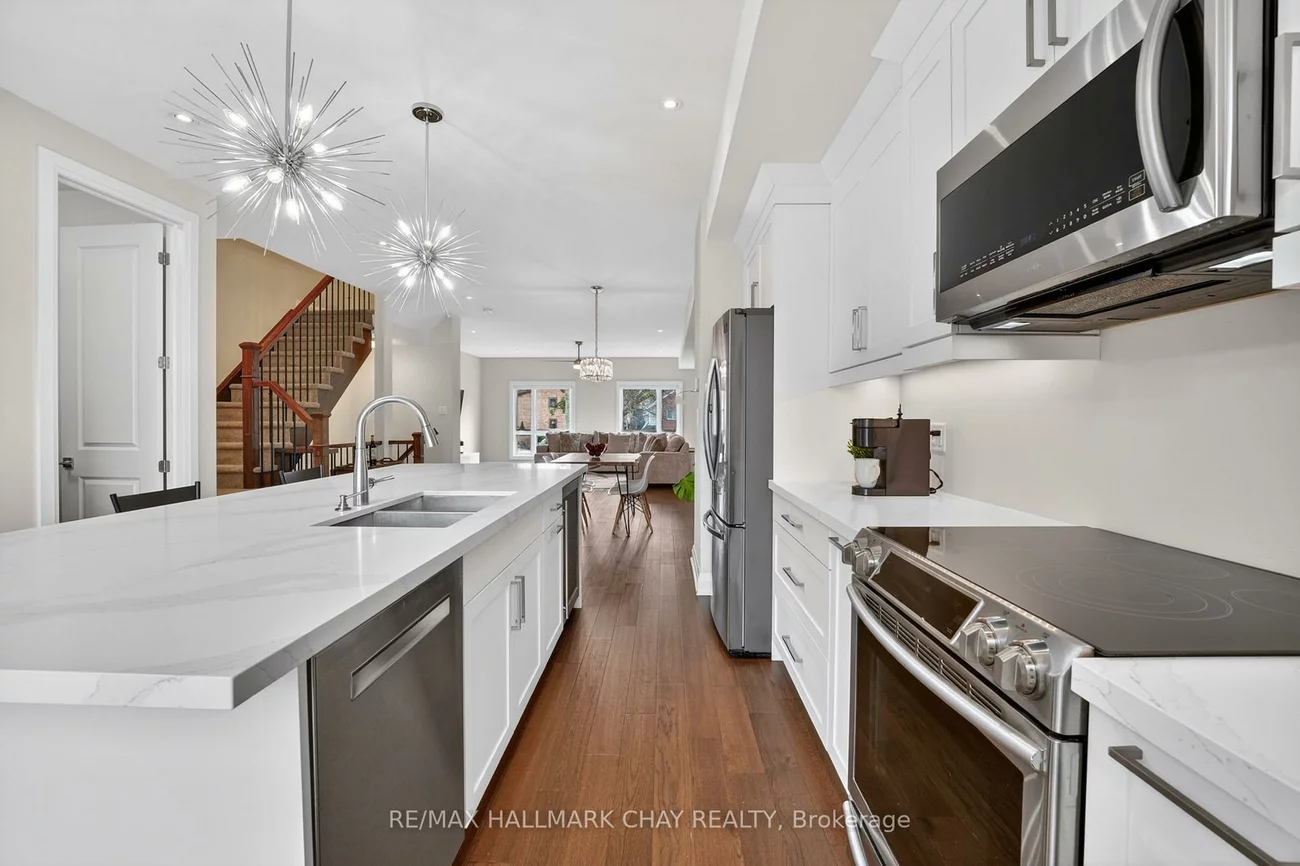 84, Clapperton, Codrington, Barrie