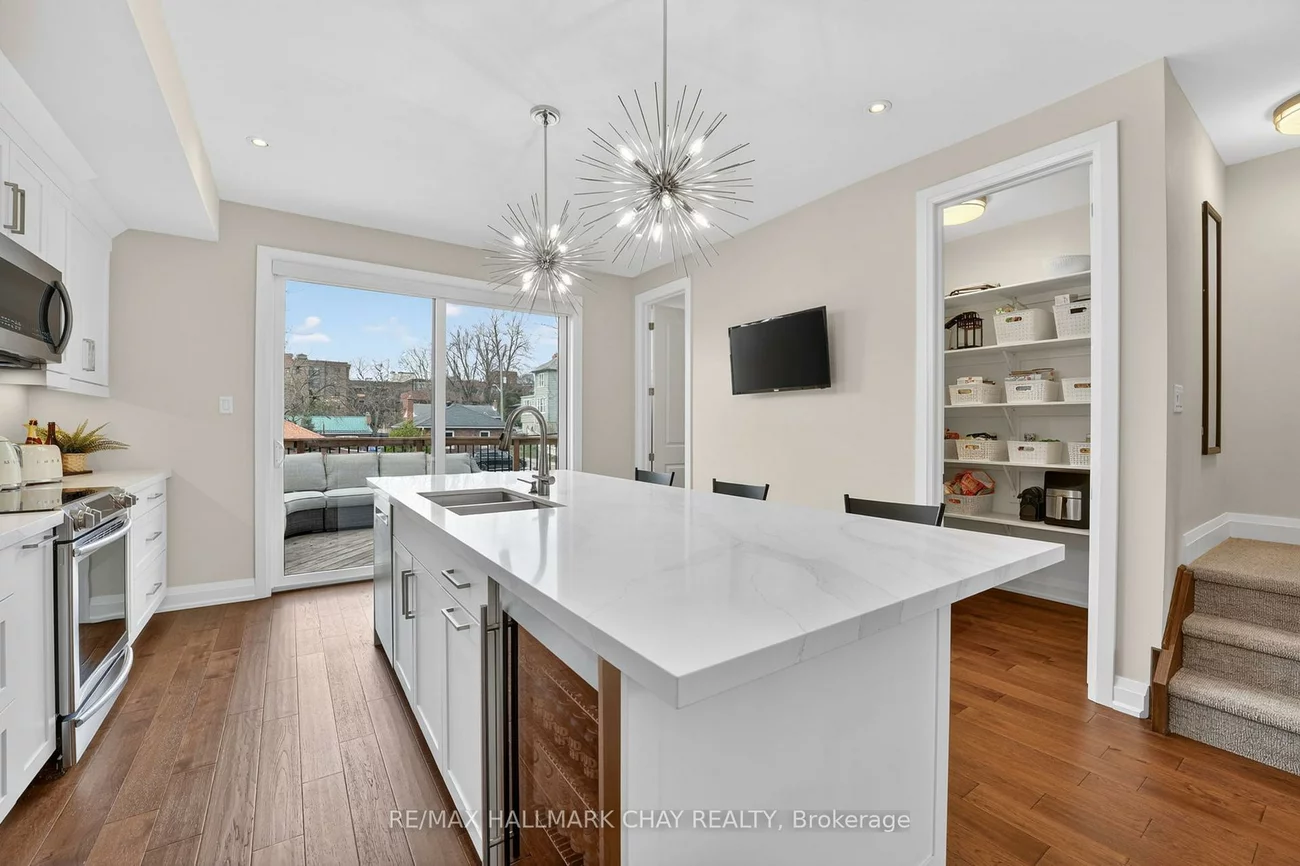 84, Clapperton, Codrington, Barrie