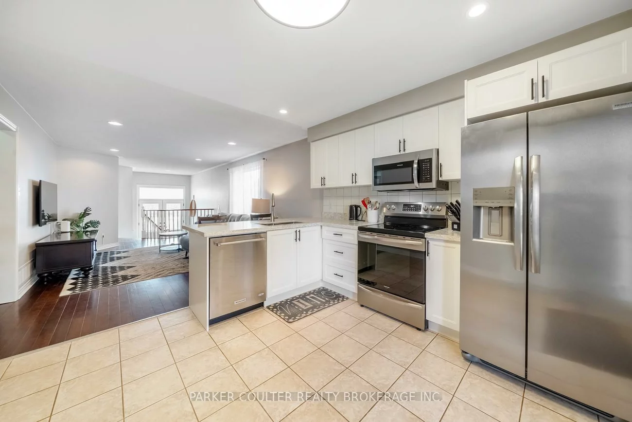 216, Mapleton, Holly, Barrie