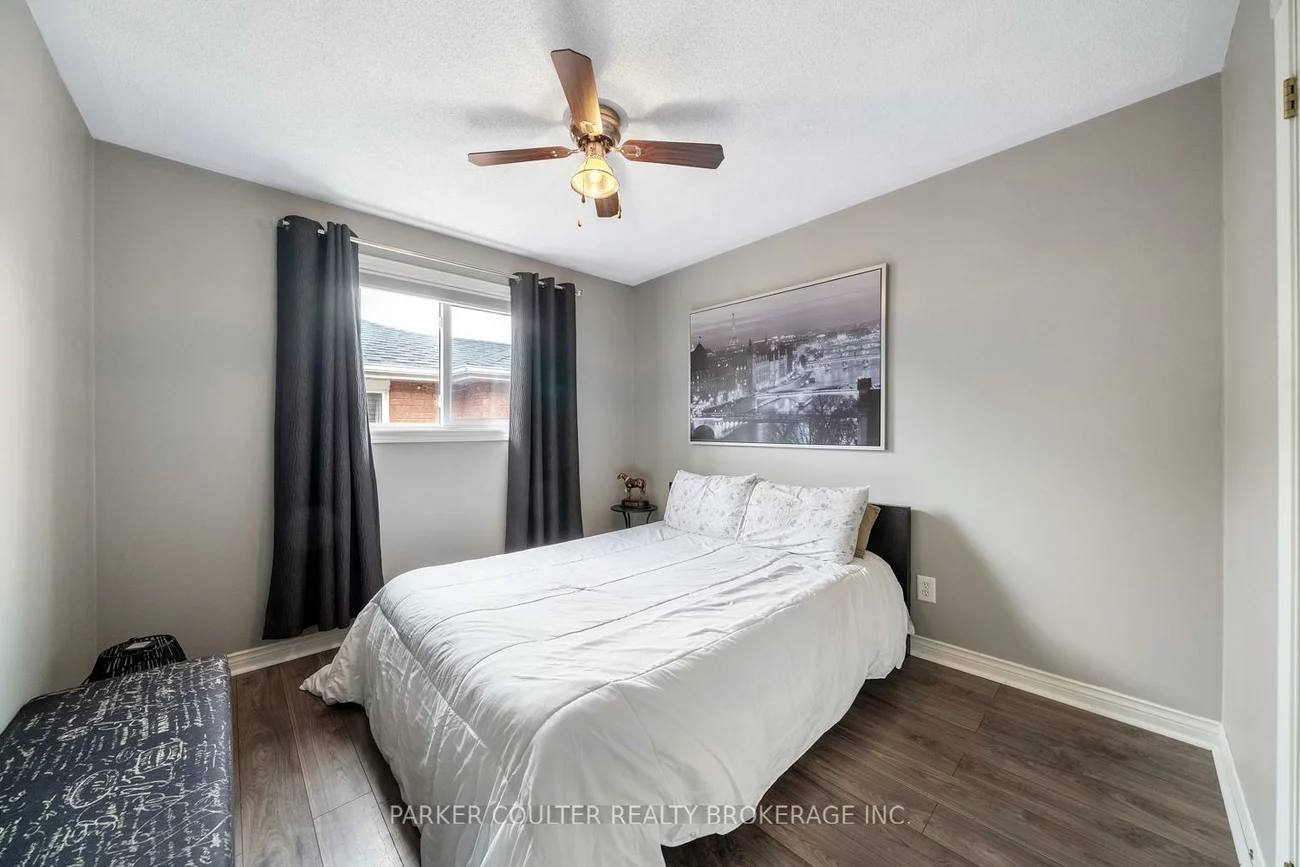 216, Mapleton, Holly, Barrie