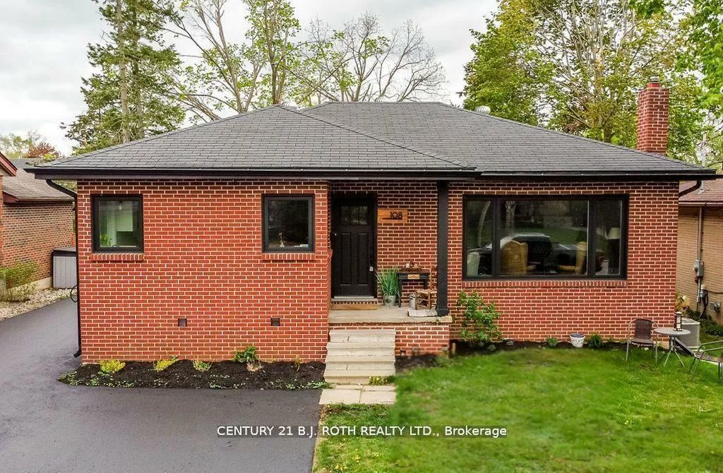 108, Nelson, Codrington, Barrie