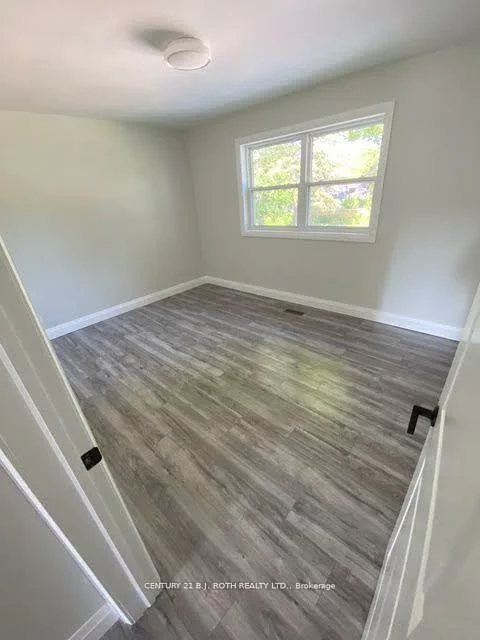 108, Nelson, Codrington, Barrie