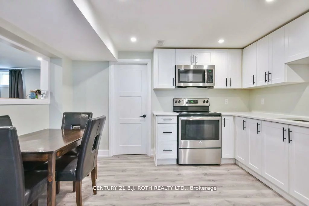 108, Nelson, Codrington, Barrie