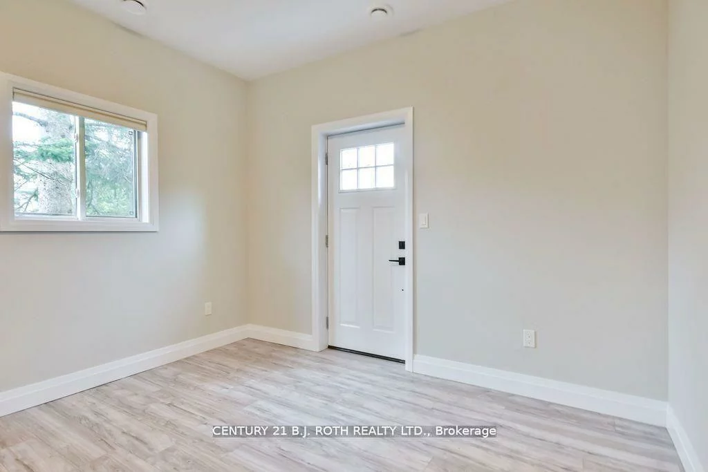 108, Nelson, Codrington, Barrie