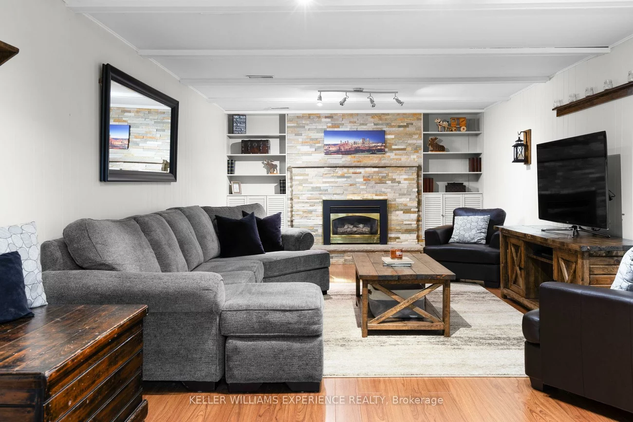 27, Ottaway, Wellington, Barrie