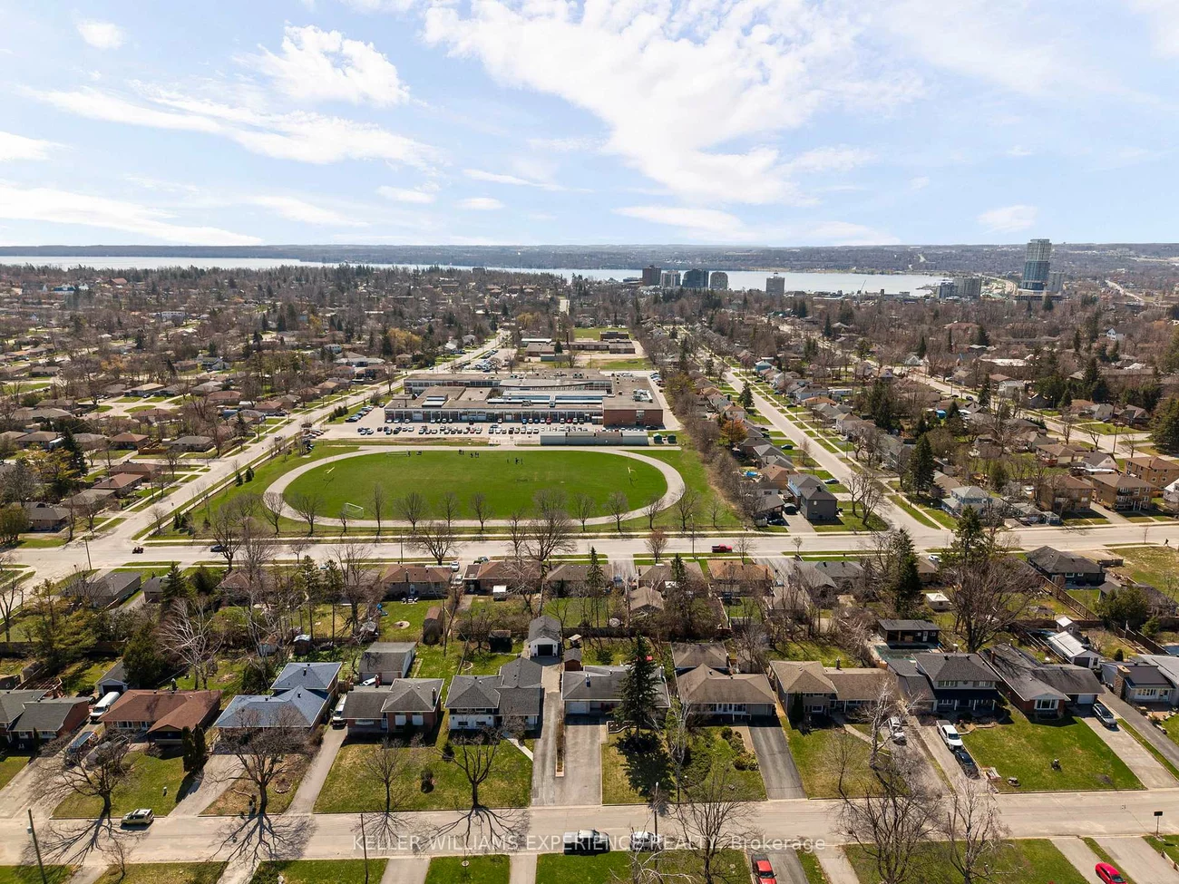 27, Ottaway, Wellington, Barrie