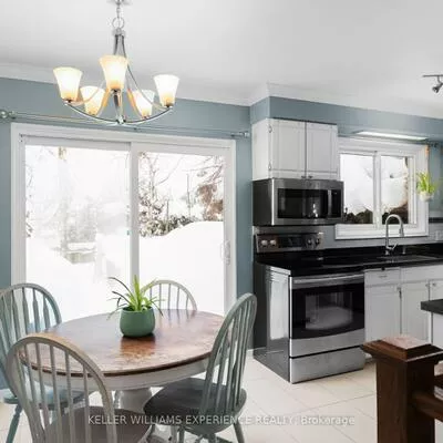 27, Ottaway, Wellington, Barrie