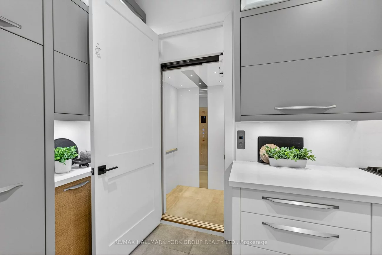 404, Cox Mill, South Shore, Barrie