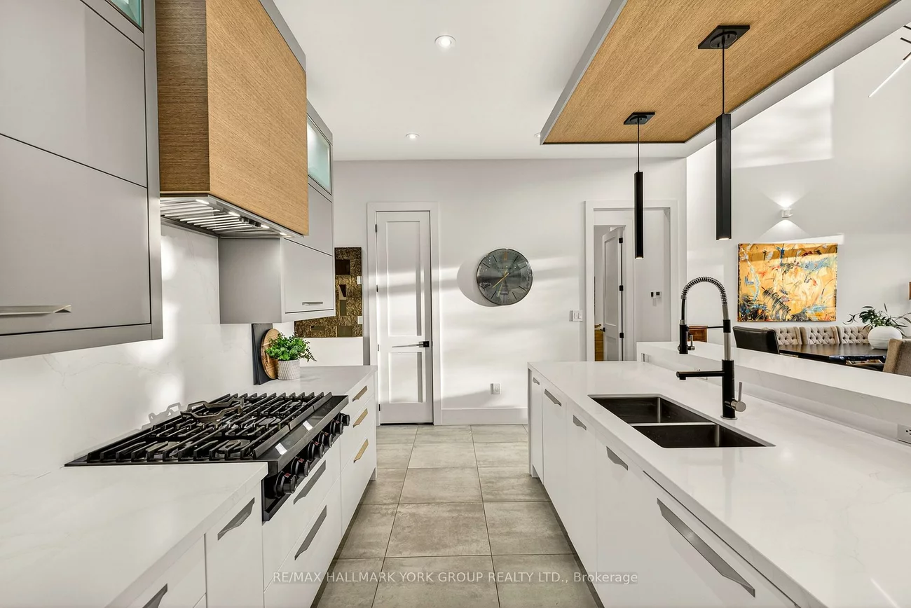 404, Cox Mill, South Shore, Barrie