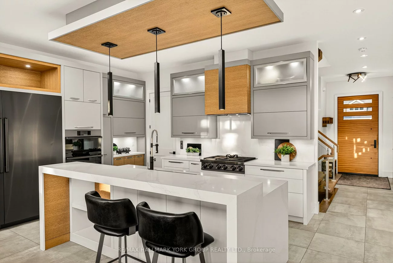 404, Cox Mill, South Shore, Barrie