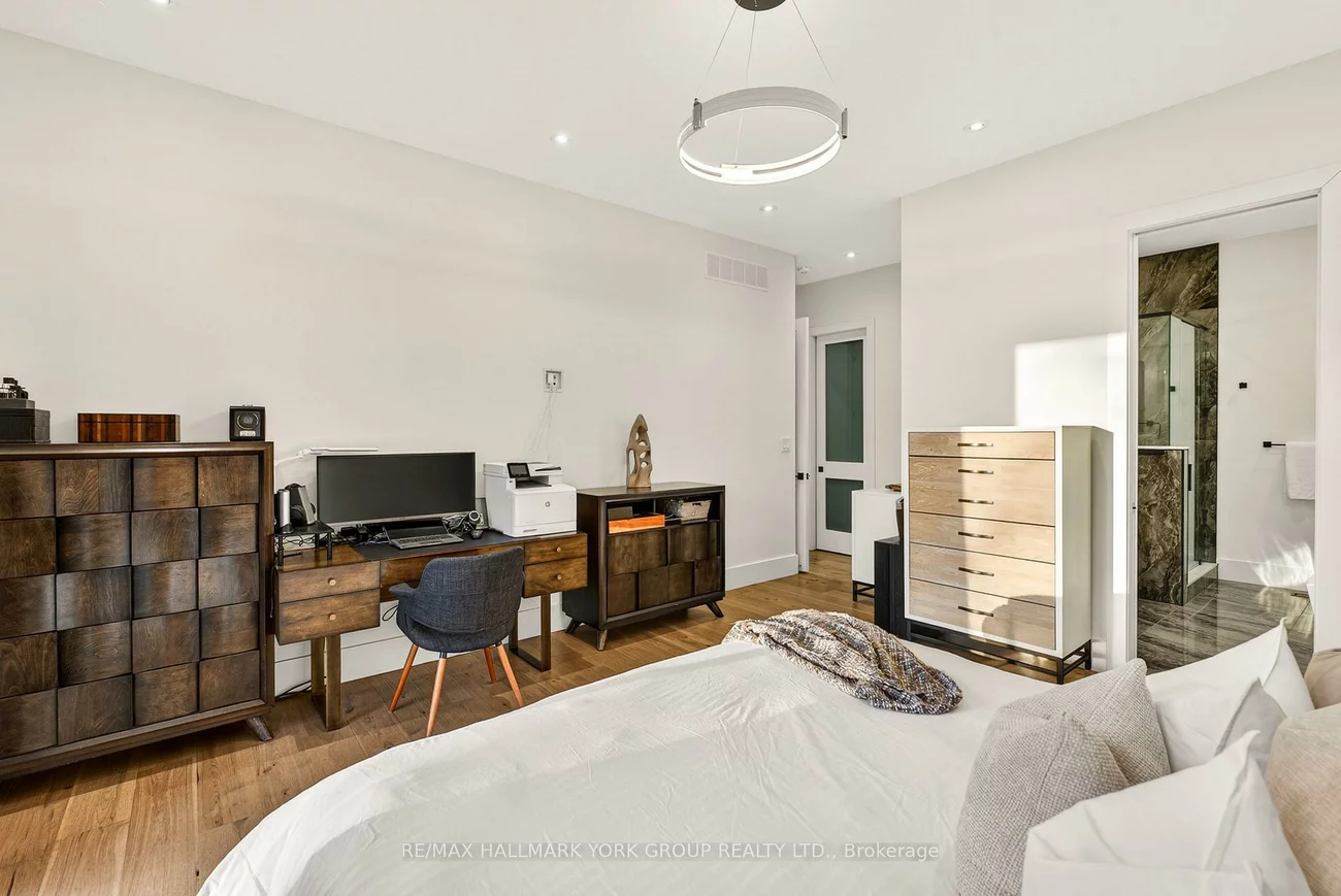 404, Cox Mill, South Shore, Barrie