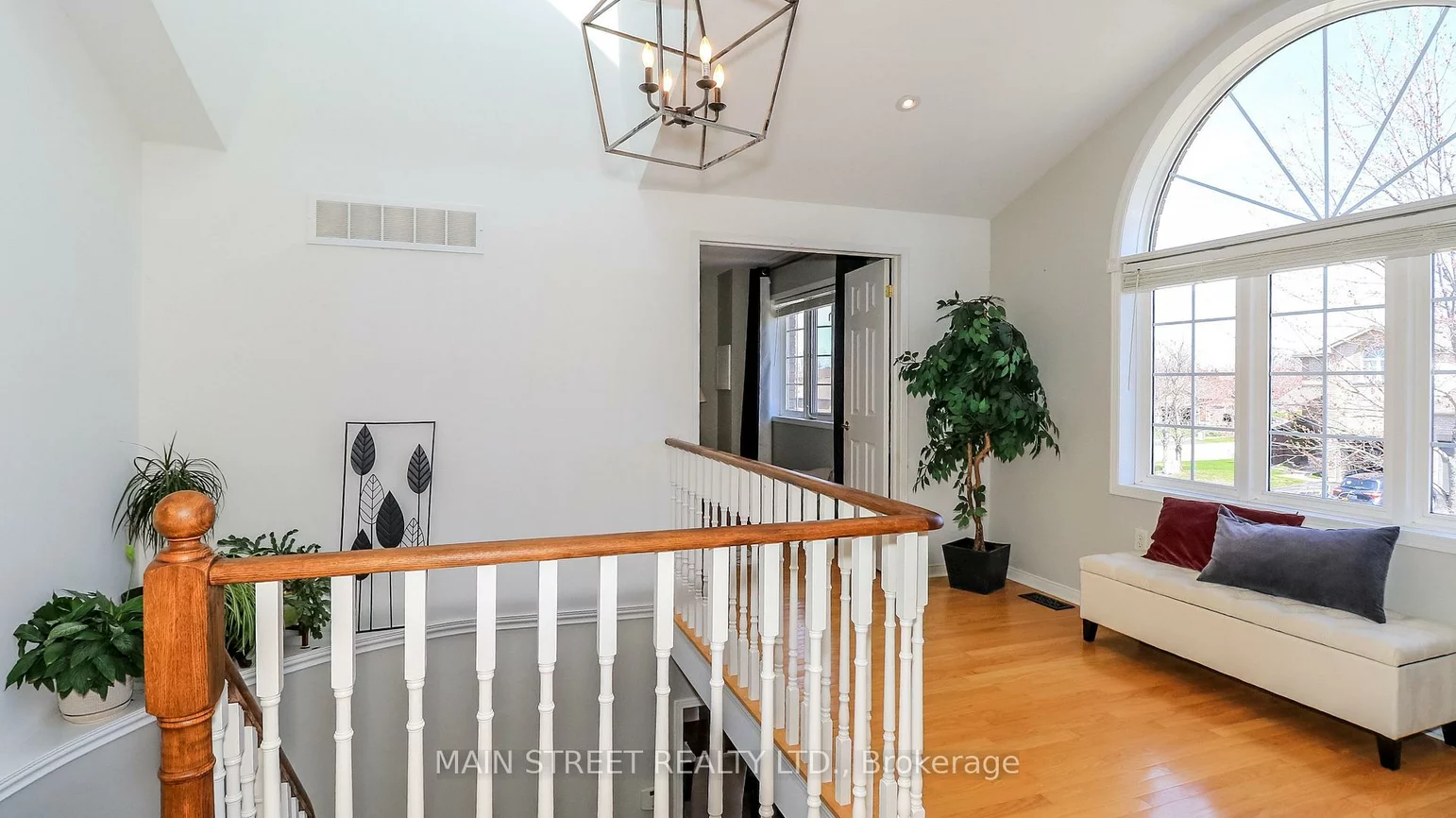 89, Silver Maple, Holly, Barrie