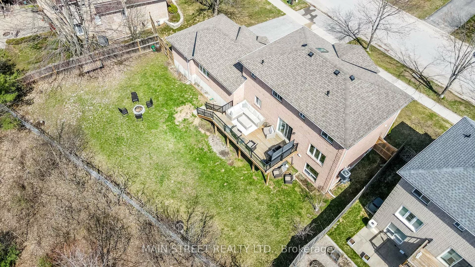 89, Silver Maple, Holly, Barrie