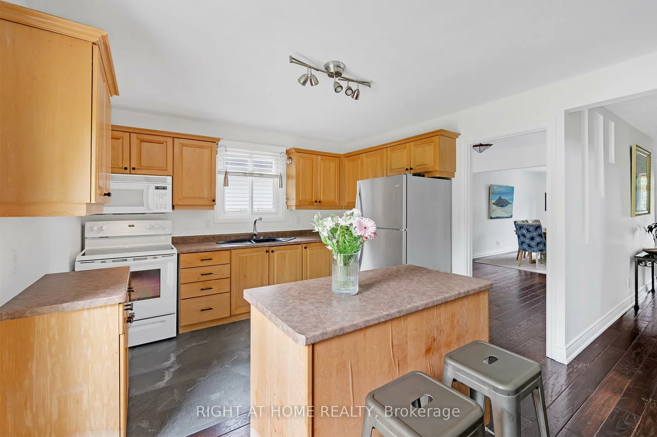 361, Hickling, Grove East, Barrie