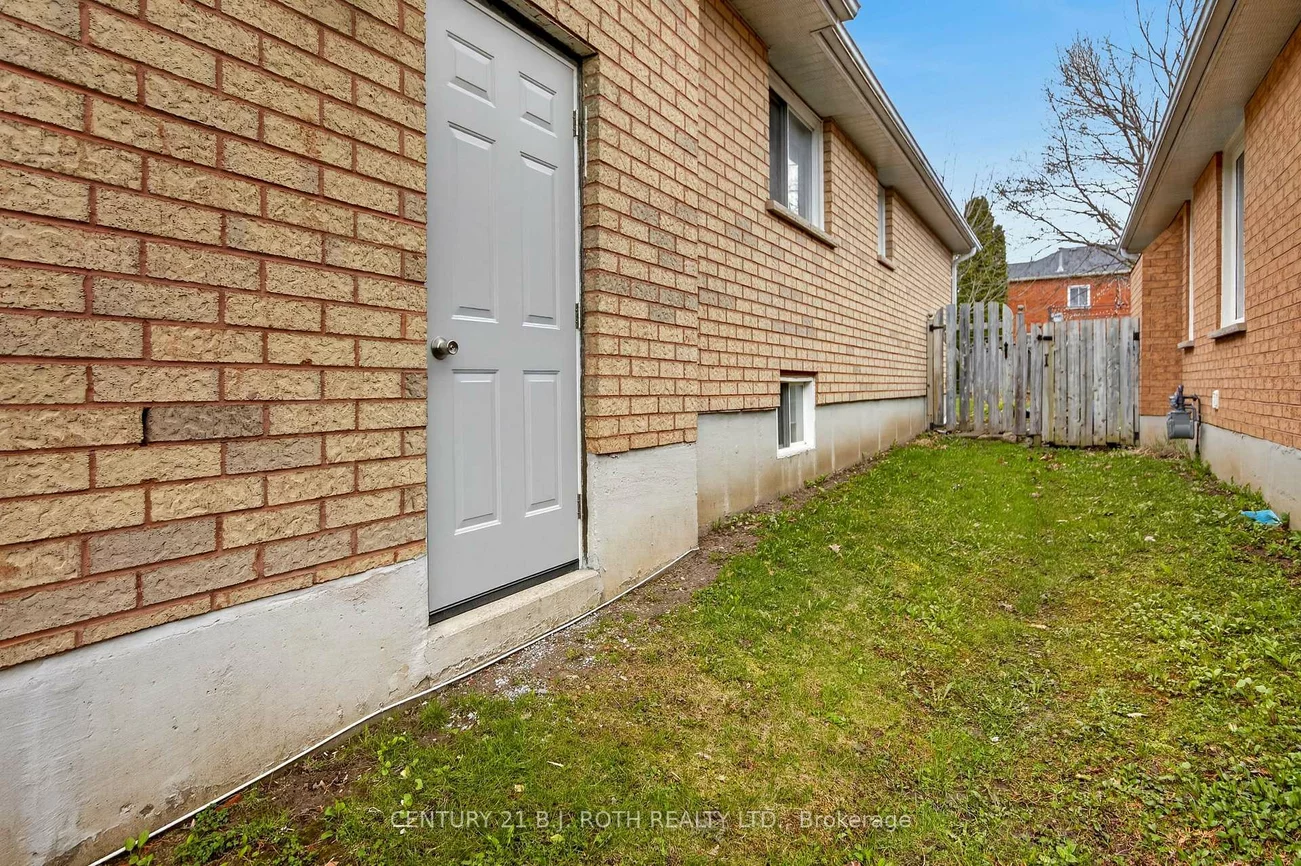 164, Livingstone, West Bayfield, Barrie