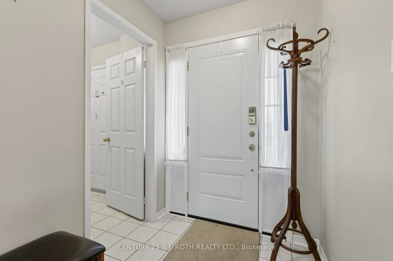 164, Livingstone, West Bayfield, Barrie