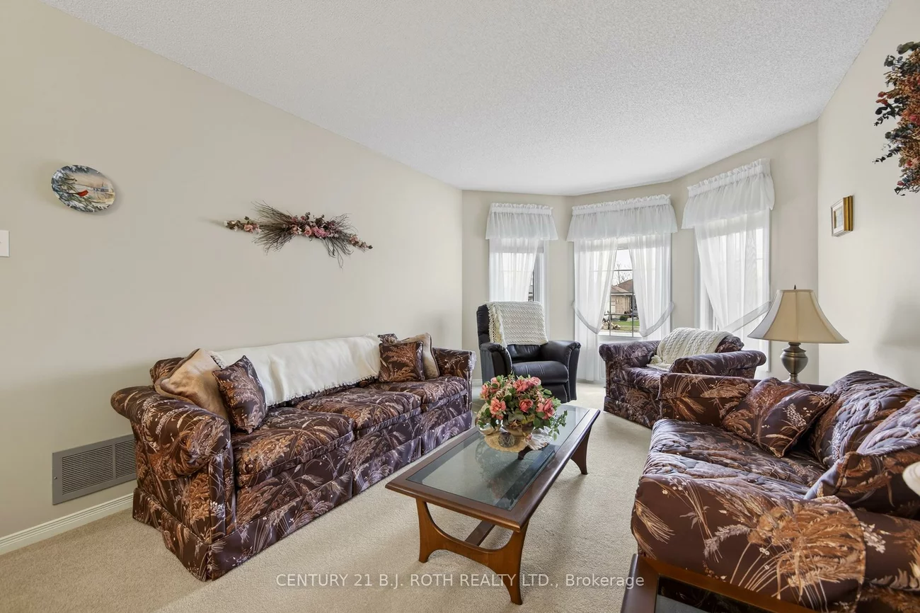 164, Livingstone, West Bayfield, Barrie