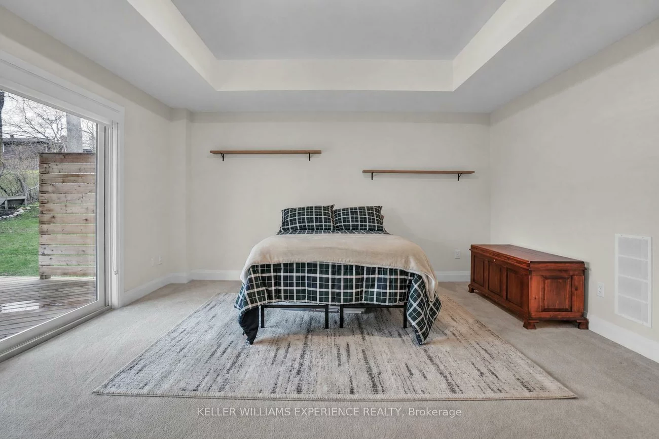 86, Clapperton, Codrington, Barrie